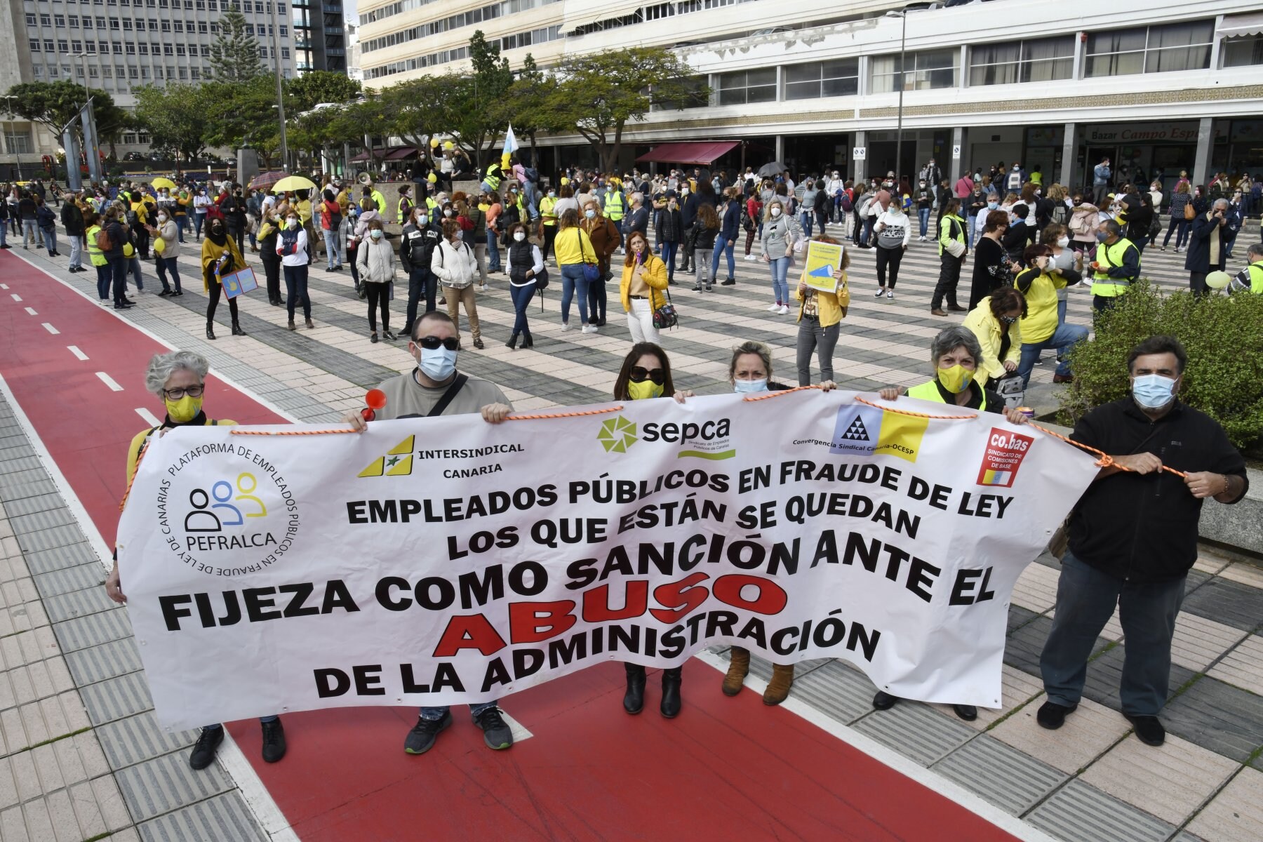 Imagen de una protesta de trabajadores temporales ante la Presidencia del Gobierno en Las Palmas de Gran Canaria. 
