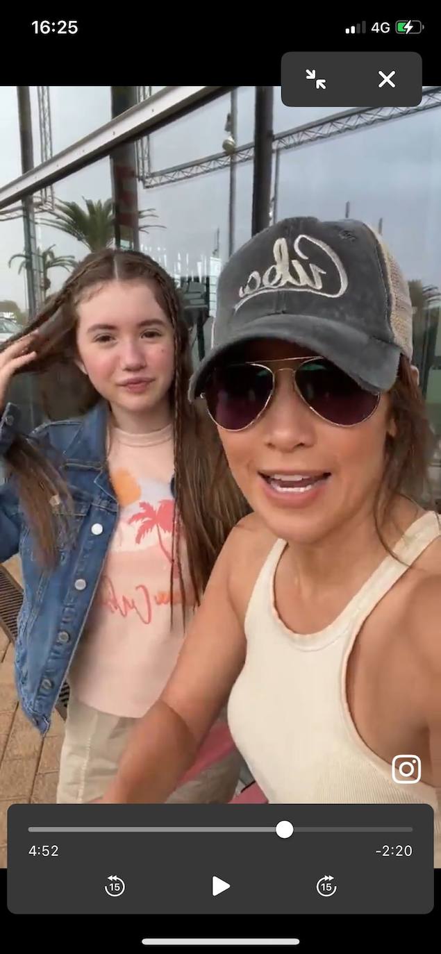 Jennifer López y Lucy Páez colgaron ayer en Instagram un vídeo grabado en Meloneras. 