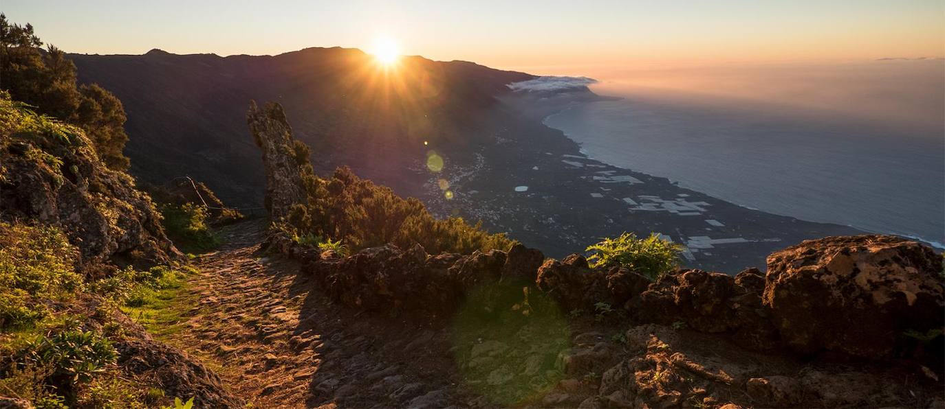 Bello atardecer de El Hierro