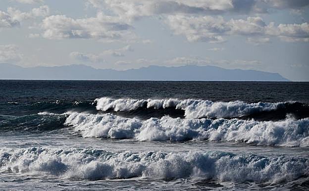 Imagen principal - Imágenes del tiempo ayer, martes 22 de marzo, en Gran Canaria. 