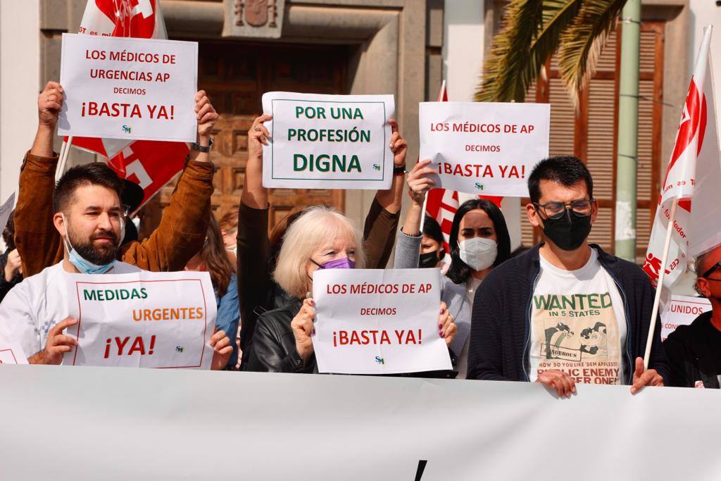 Imagen principal - Atención Primaria sigue reclamando en Canarias más medios