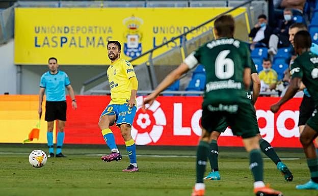 Imagen principal - Confianza máxima en el vestuario de la UD: «Si ganamos en El Toralín, jugamos el playoff»