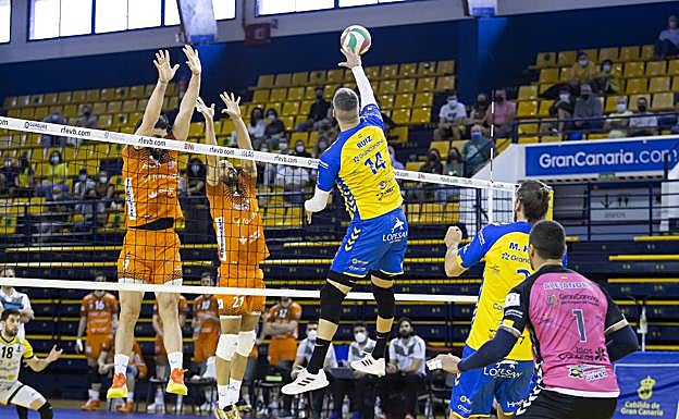 Ataque de Ruiz sobre la red. 