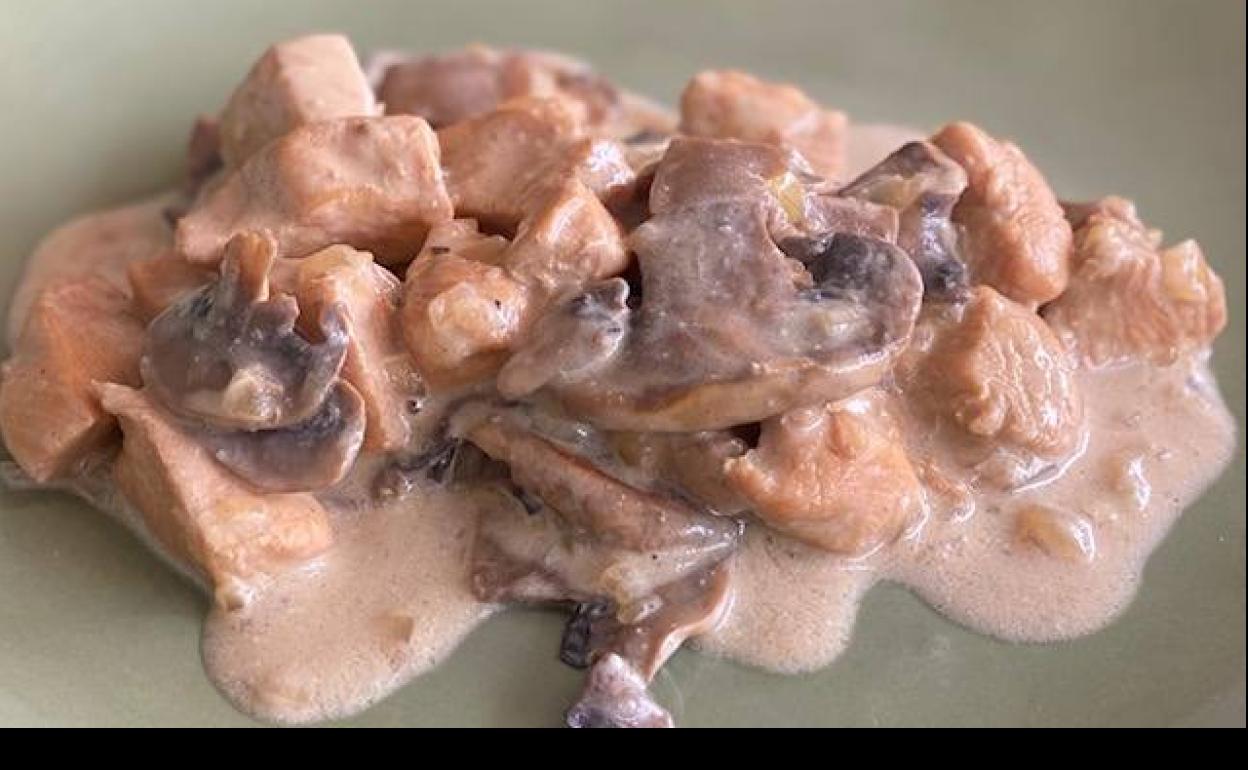 La receta de la semana: pollo en salsa de champiñones