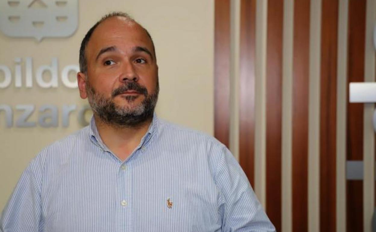 Consejero este martes en su visita al Cabildo de Lanzarote. 