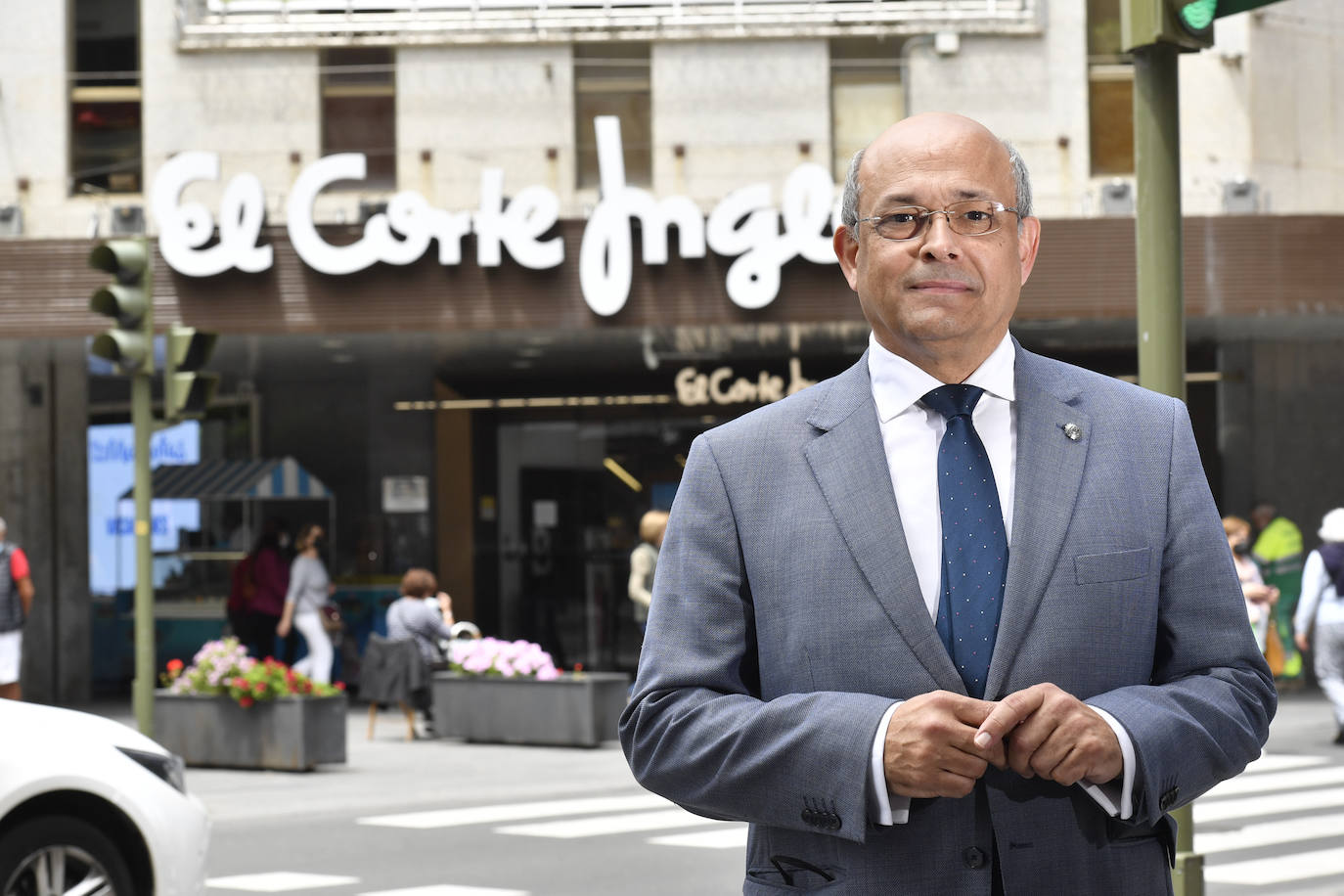 El secretario general de Asodiscan y director regional de Relaciones Institucionales de El Corte Inglés. 