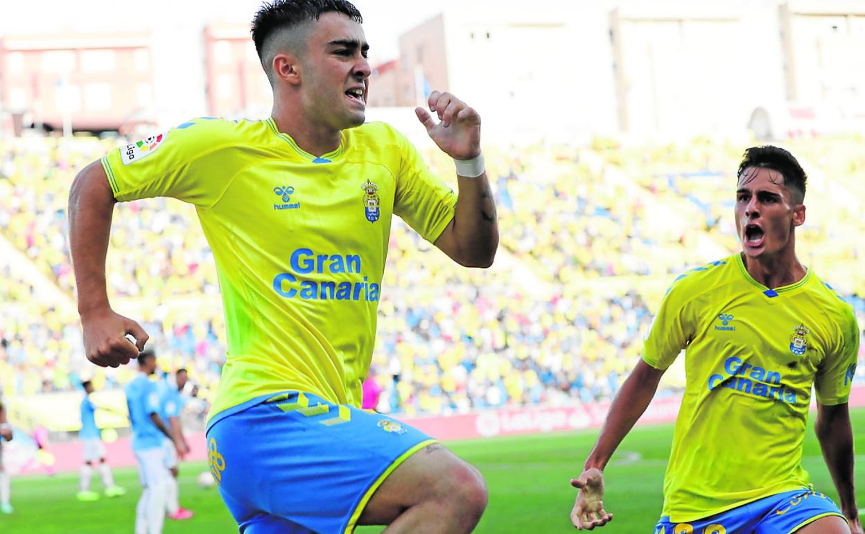 Alberto Moleiro celebra el gol que le hizo en la primera vuelta al equipo balear. 