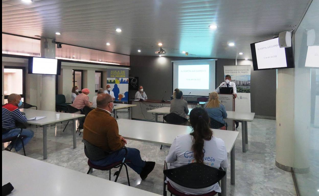 El Hospital Negrín elabora su cuarto plan estratégico para mejorar asistencia