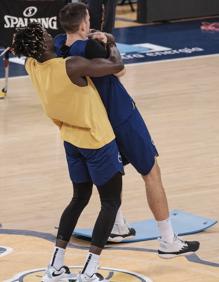 Imagen secundaria 2 - Imágenes del último entrenamiento del Granca en el Arena. 