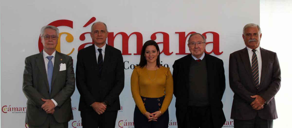 Tres de los cuatro presidentes camerales esta semana en un encuentro con el presidente de Cámaras de España en presencia de la consejera de Turismo. 