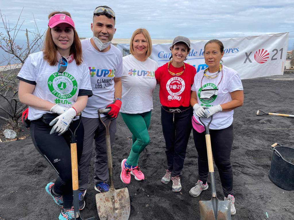 Fotos: Menores vulnerables arriman el codo por La Palma