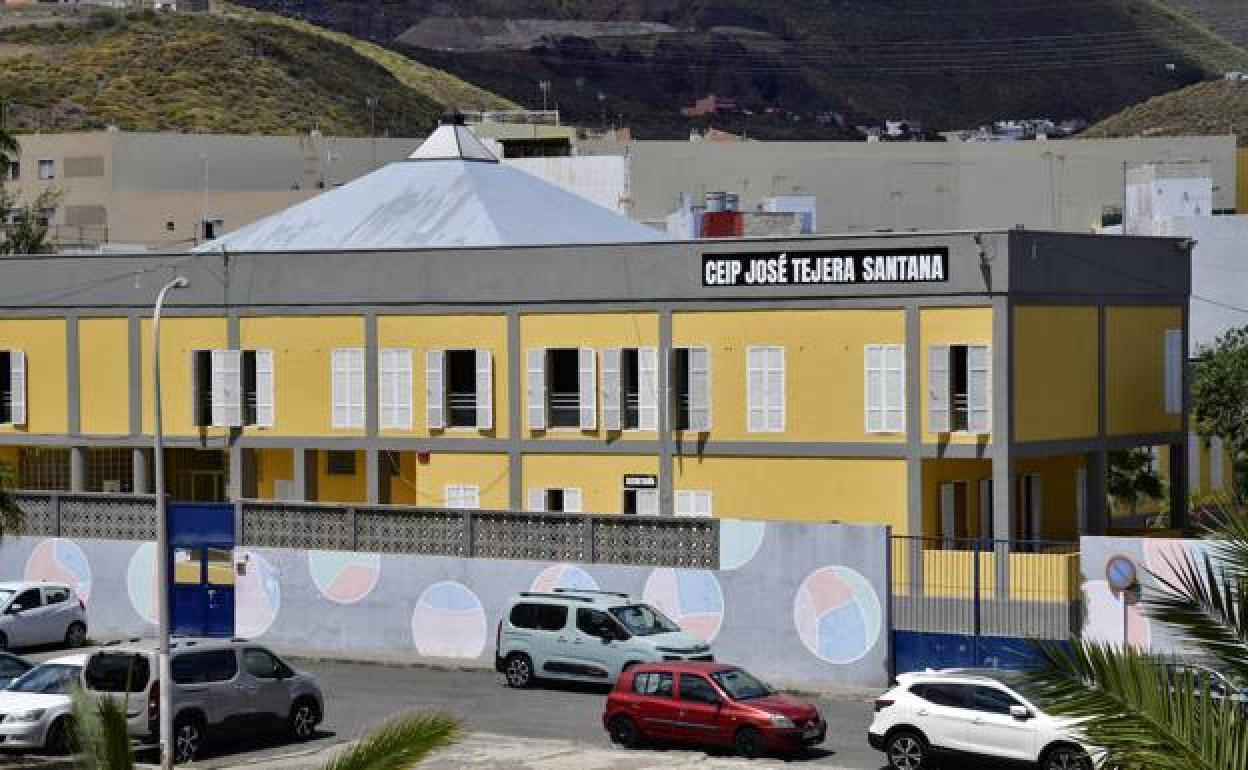 Vista del colegio en el que daba clases el maestro denunciado. 