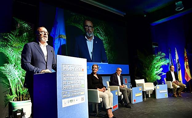 Francisco García, presidente de la Mancomunidad y alcalde de Santa Lucía de Tirajana, en su discurso inaugural. 
