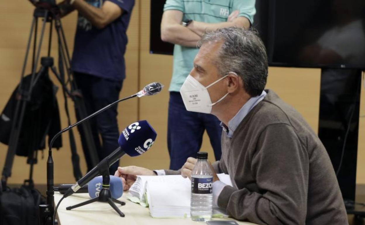 Testigo Antonio Cabrera Panasco, tesorero. 