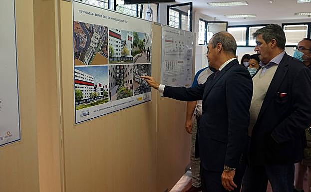 Hidalgo, junto al concejal de Urbanismo, Javier Doreste, supervisó la puesta en funcionamiento de este espacio municipal, que está ubicado en las dependencias de la oficina de atención a la ciudadanía de Miller. 