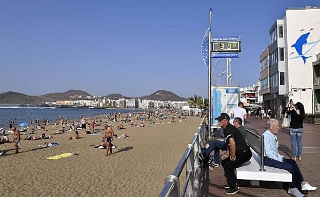 Gran Canaria y Fuerteventura podrían alcanzar los 34 grados este lunes. 