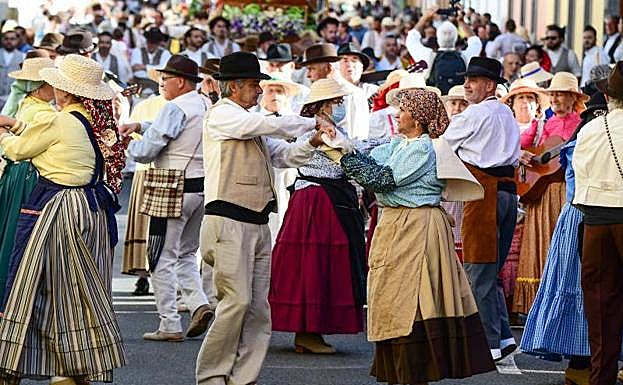 La romería regresó a Sán Isidro, en Gáldar. 
