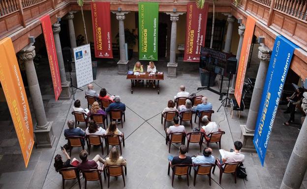 Un momento de la presentación celebrada en la Casa de Colón. 
