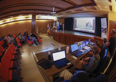 Imagen secundaria 1 - Un mar de ciencia, el engodo para atraer a la investigación al alumnado canario
