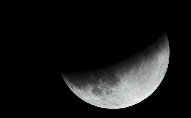 La Luna se eclipsará por completo esta madrugada