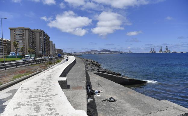 El emisario submarino del Teatro se encuentra en esta zona del litoral del levante de la capital grancanaria. 