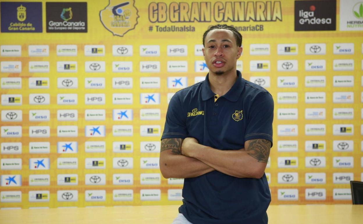 AJ Slaughter, base del Granca. 