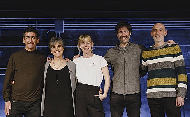 Juan Mayorga, el trío de protagonistas, y Alfredo Sanzol. 