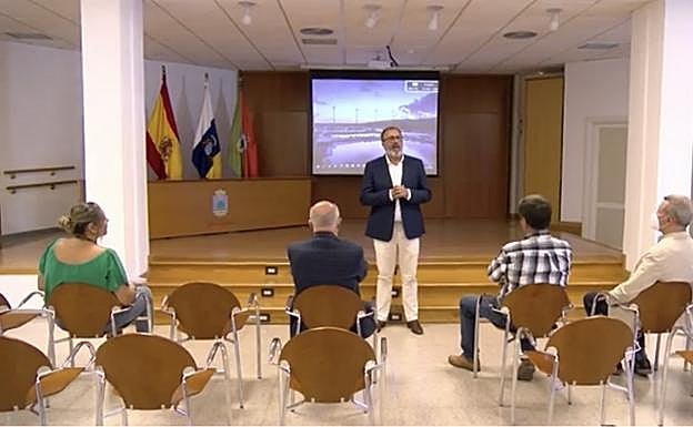 Santa Lucía instala 1.700 paneles fotovoltaicos en el municipio