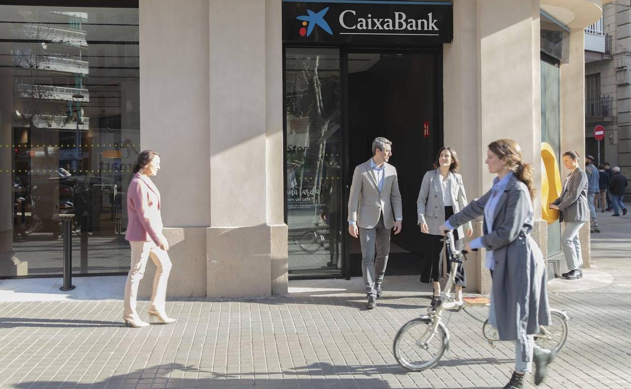 CaixaBank, elegido 'Mejor Banco en Financiación sostenible en España 2022' por la revista Global Finance