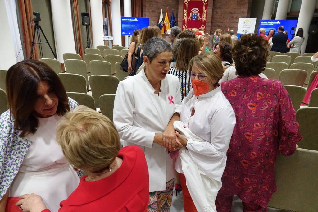 Fotos: El Parlamento rinde tributo a las 113 diputadas en los 40 años de autogobierno