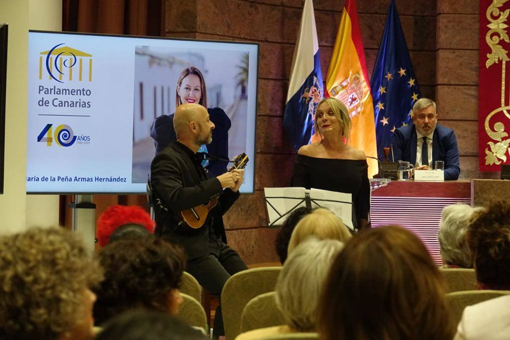 Fotos: El Parlamento rinde tributo a las 113 diputadas en los 40 años de autogobierno