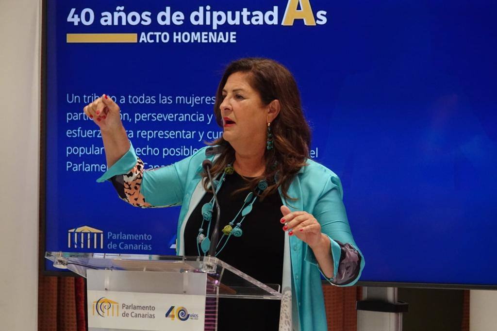 Fotos: El Parlamento rinde tributo a las 113 diputadas en los 40 años de autogobierno