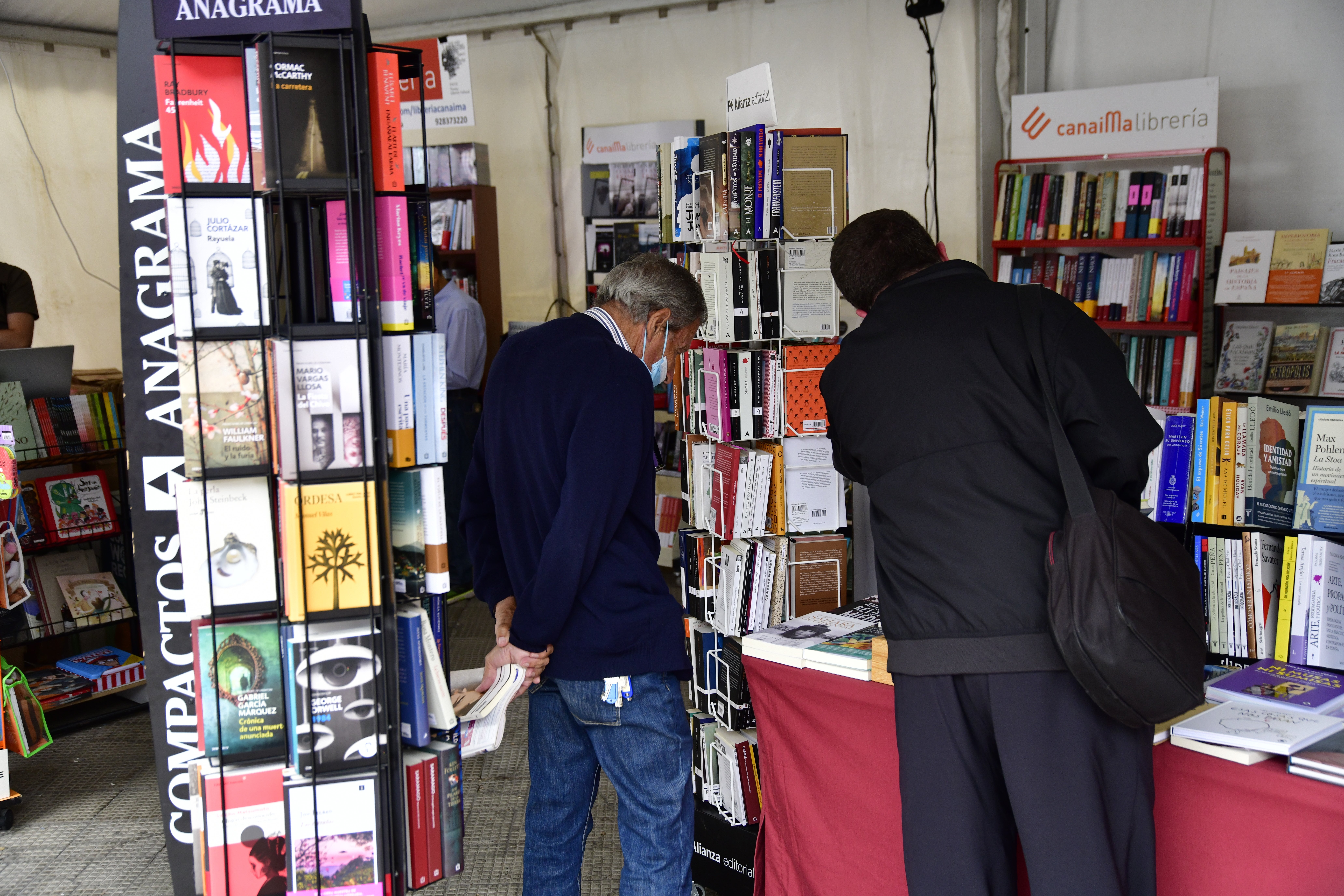 Fotos: Pasión por los libros en San Telmo