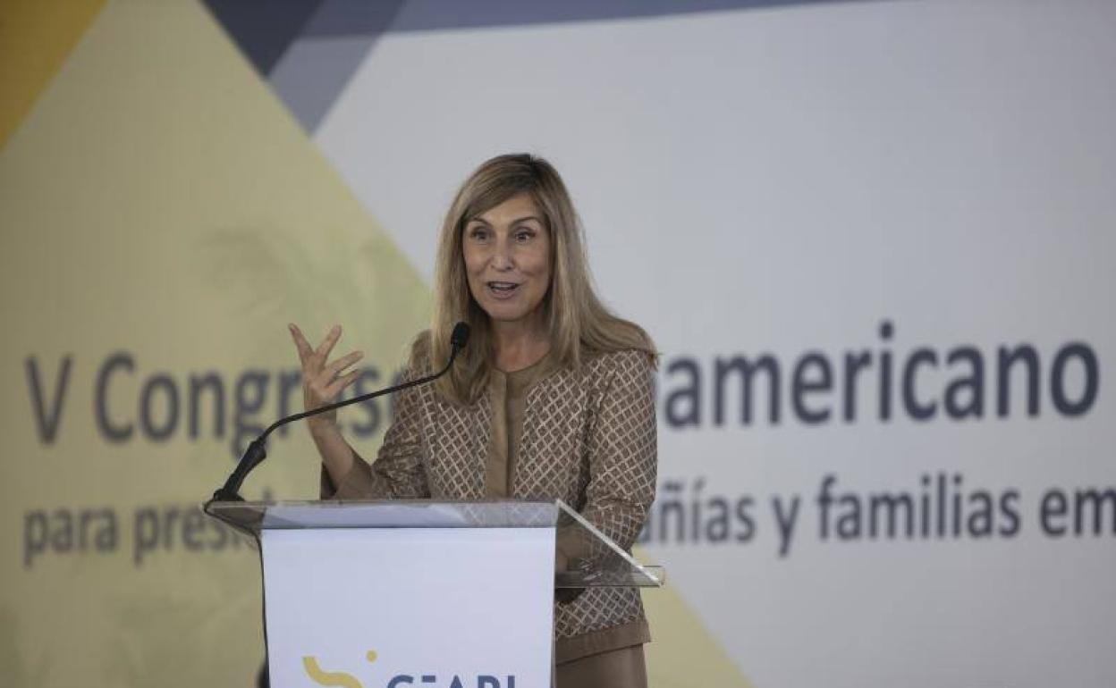 La presidenta de CEAPI, Nuria Vilanova, en la inauguración del V congreso CEAPI en Punta Cana. 