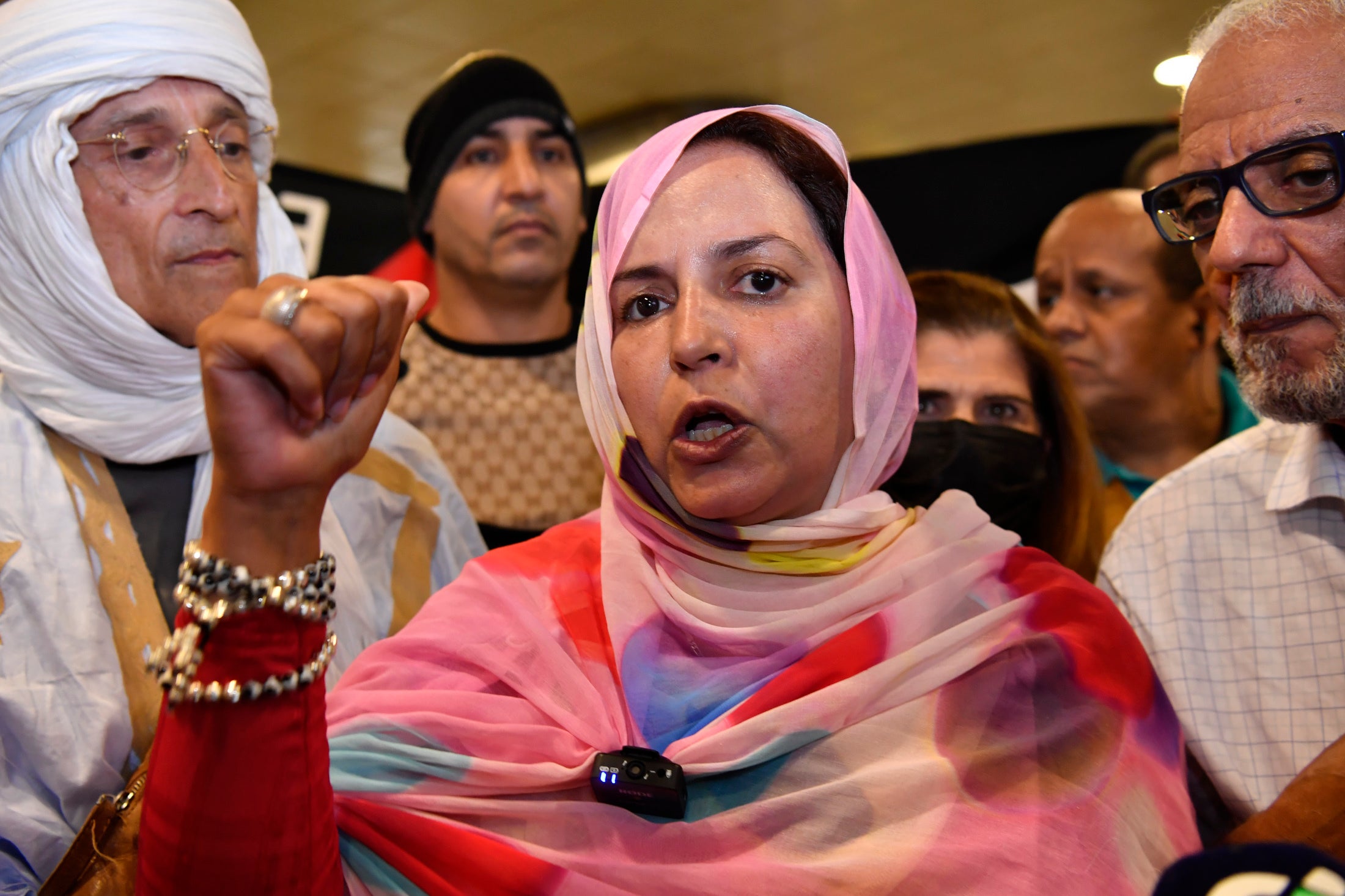 Fotos: La activista Soultana Khaya aterriza en el archipiélago