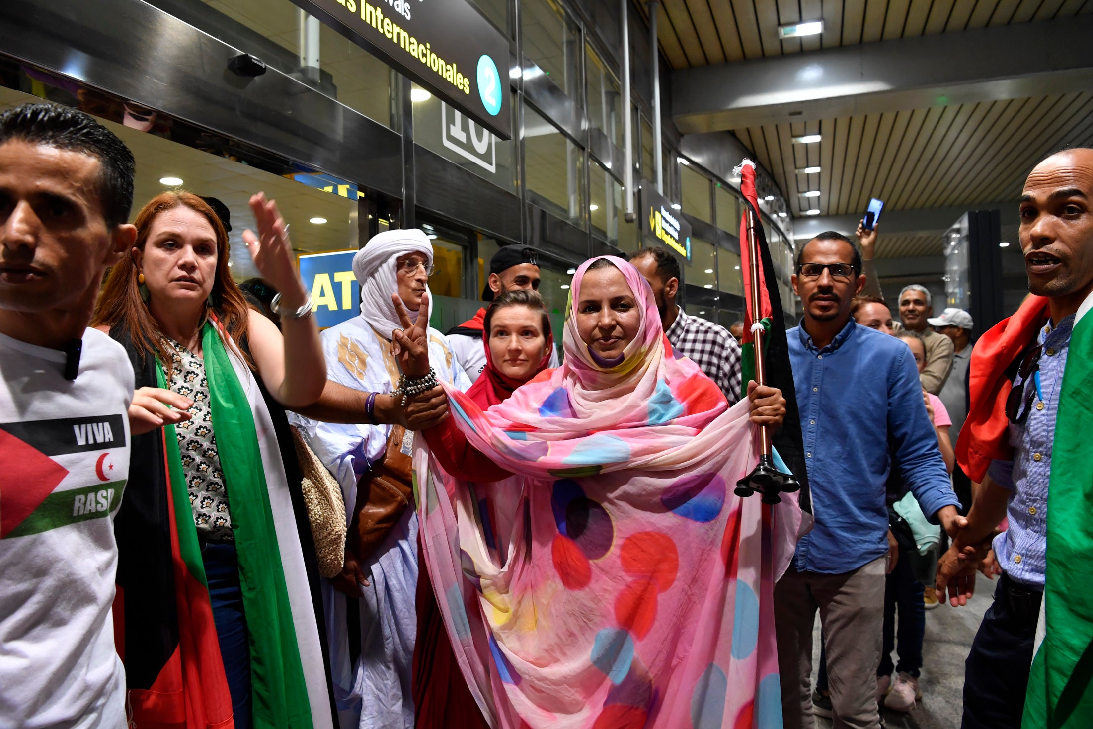 Fotos: La activista Soultana Khaya aterriza en el archipiélago