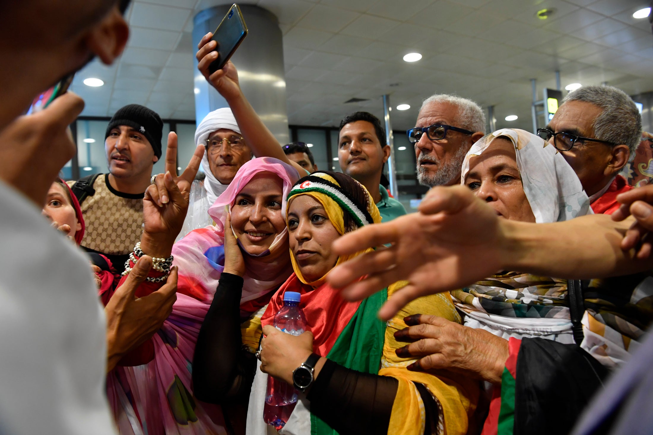 Fotos: La activista Soultana Khaya aterriza en el archipiélago