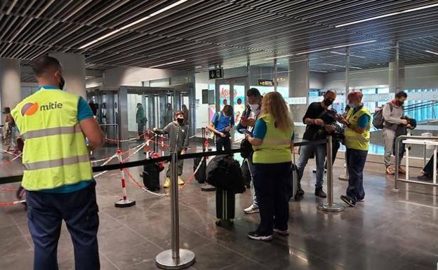 España ya no someterá a controles sanitarios a viajeros de la zona Schengen
