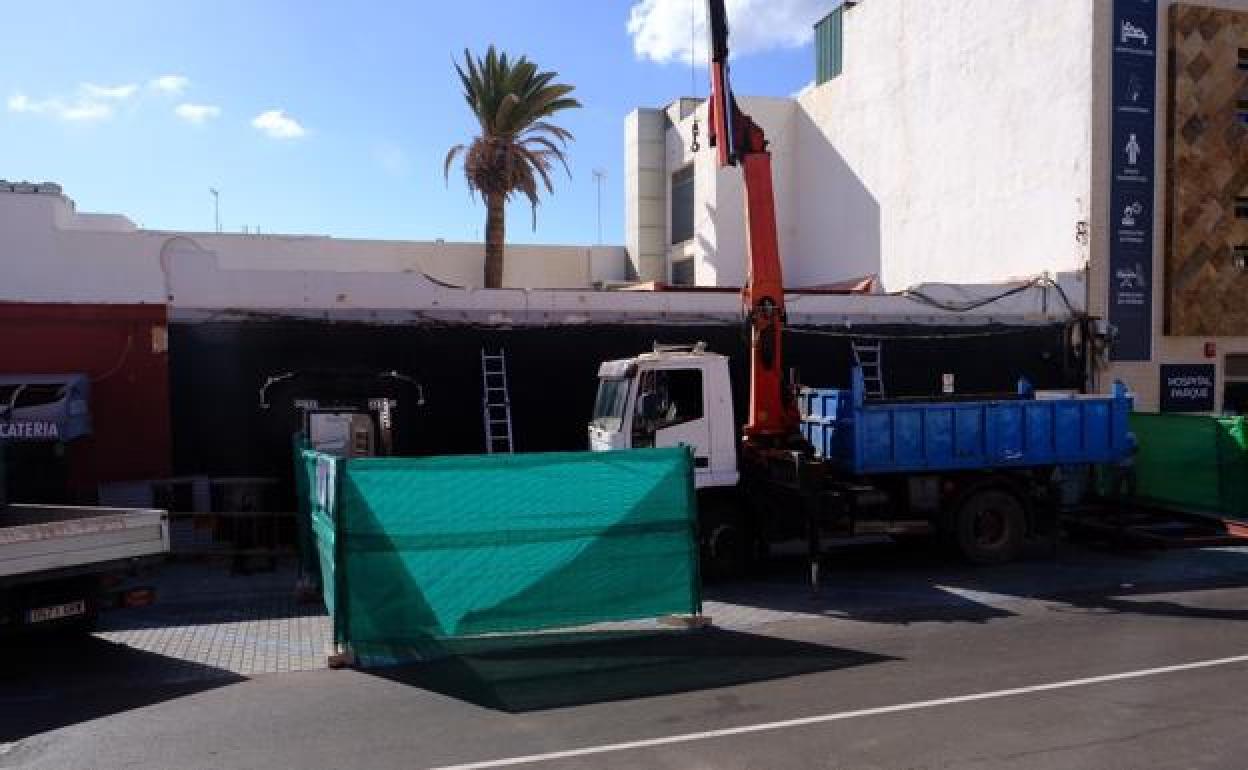 Al edificio sólo le quedan las paredes exteriores. 