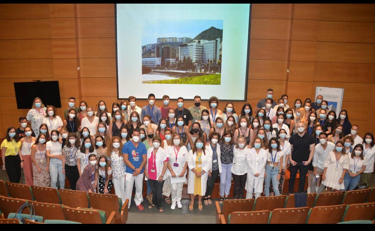 El Materno-Infantil recibe a 83 nuevos residentes