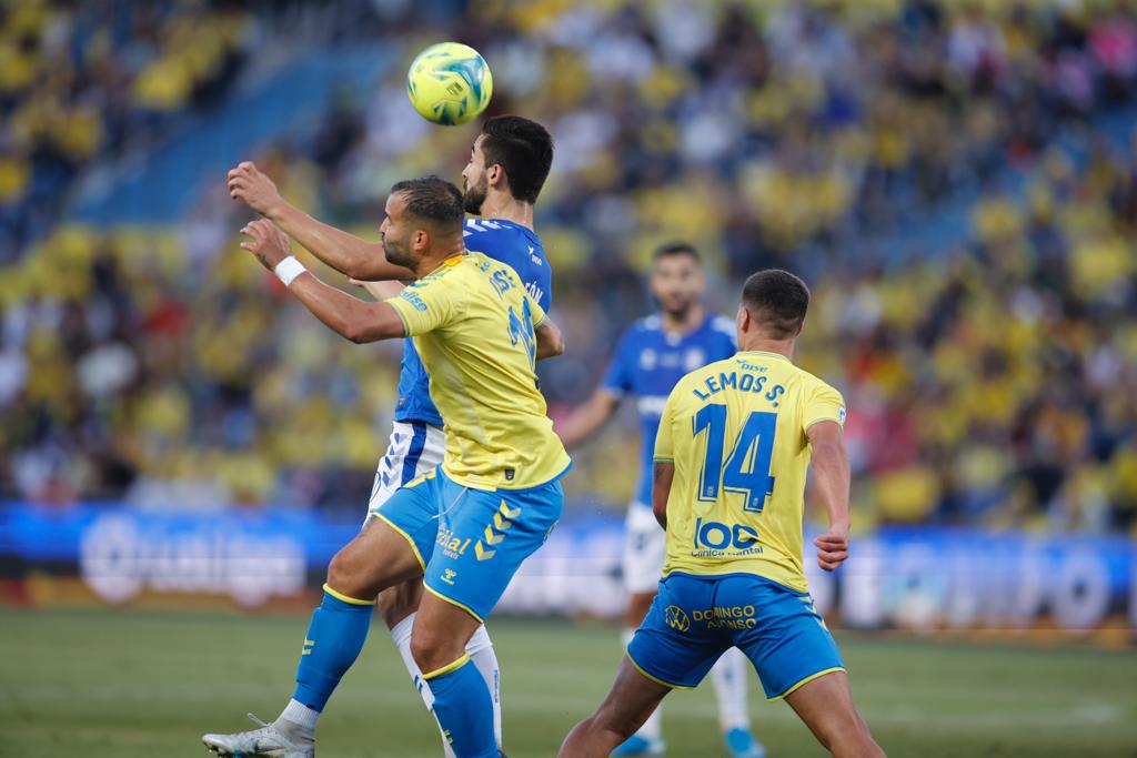 Fotos: Máxima tensión en el partido entre la UD y Tenerife