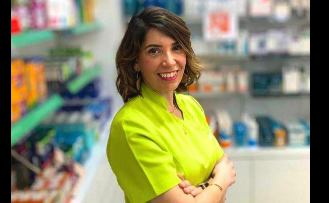 La doctora en Farcacia Daida Alberto en la botica en la que trabaja. 