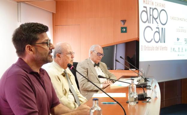 Jesús María Castaño, José Segura y Antonio Manuel González Rodríguez, este viernes en Casa África. 
