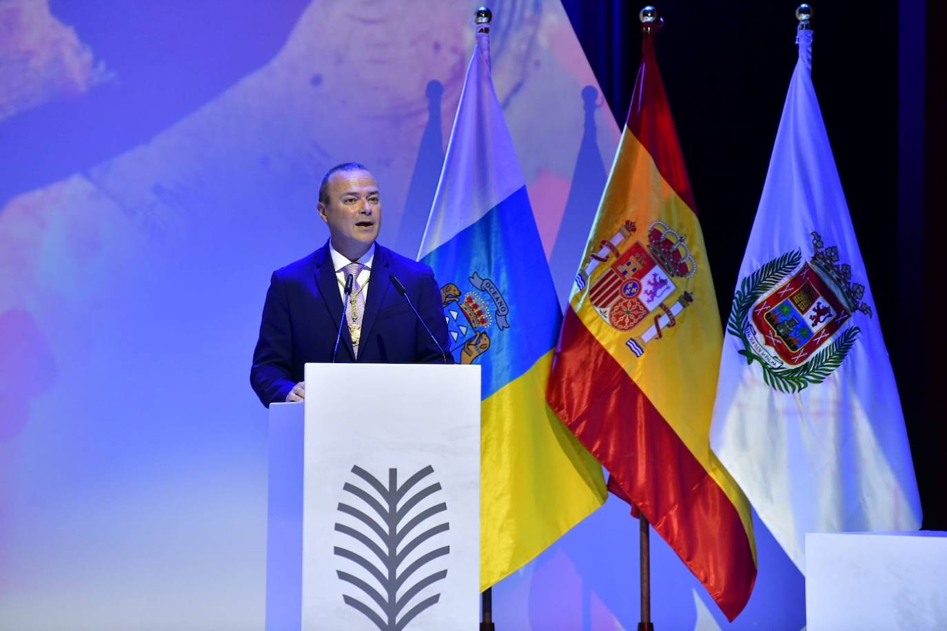 Fotos: La capital grancanaria destaca la labor de 23 personalidades e instituciones en su 544 aniversario