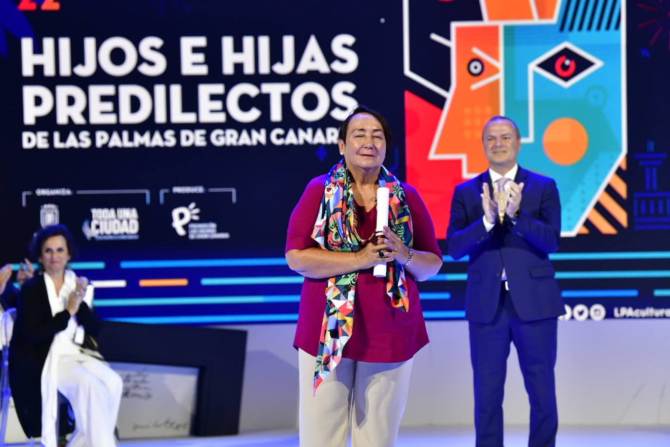 Fotos: La capital grancanaria destaca la labor de 23 personalidades e instituciones en su 544 aniversario