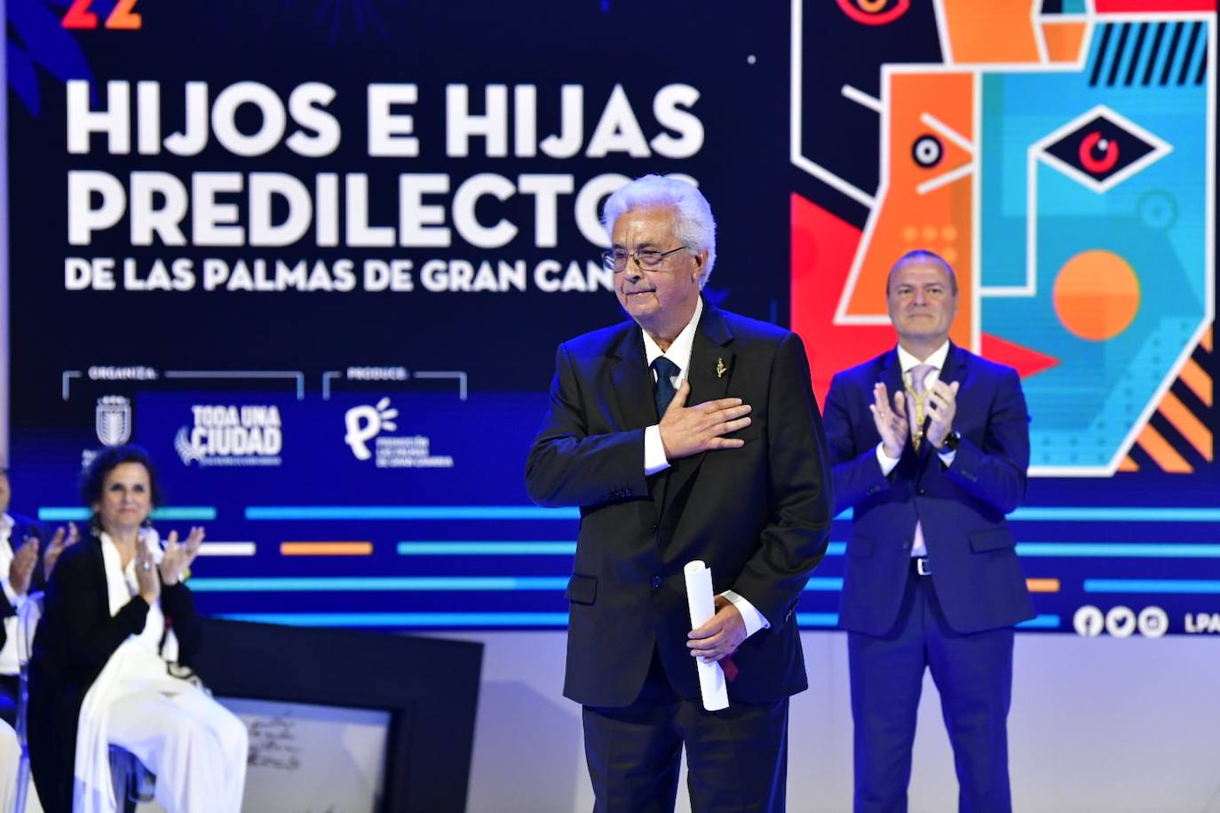 Fotos: La capital grancanaria destaca la labor de 23 personalidades e instituciones en su 544 aniversario