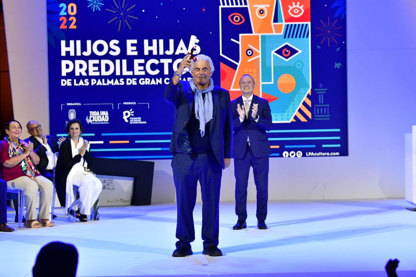 Fotos: La capital grancanaria destaca la labor de 23 personalidades e instituciones en su 544 aniversario