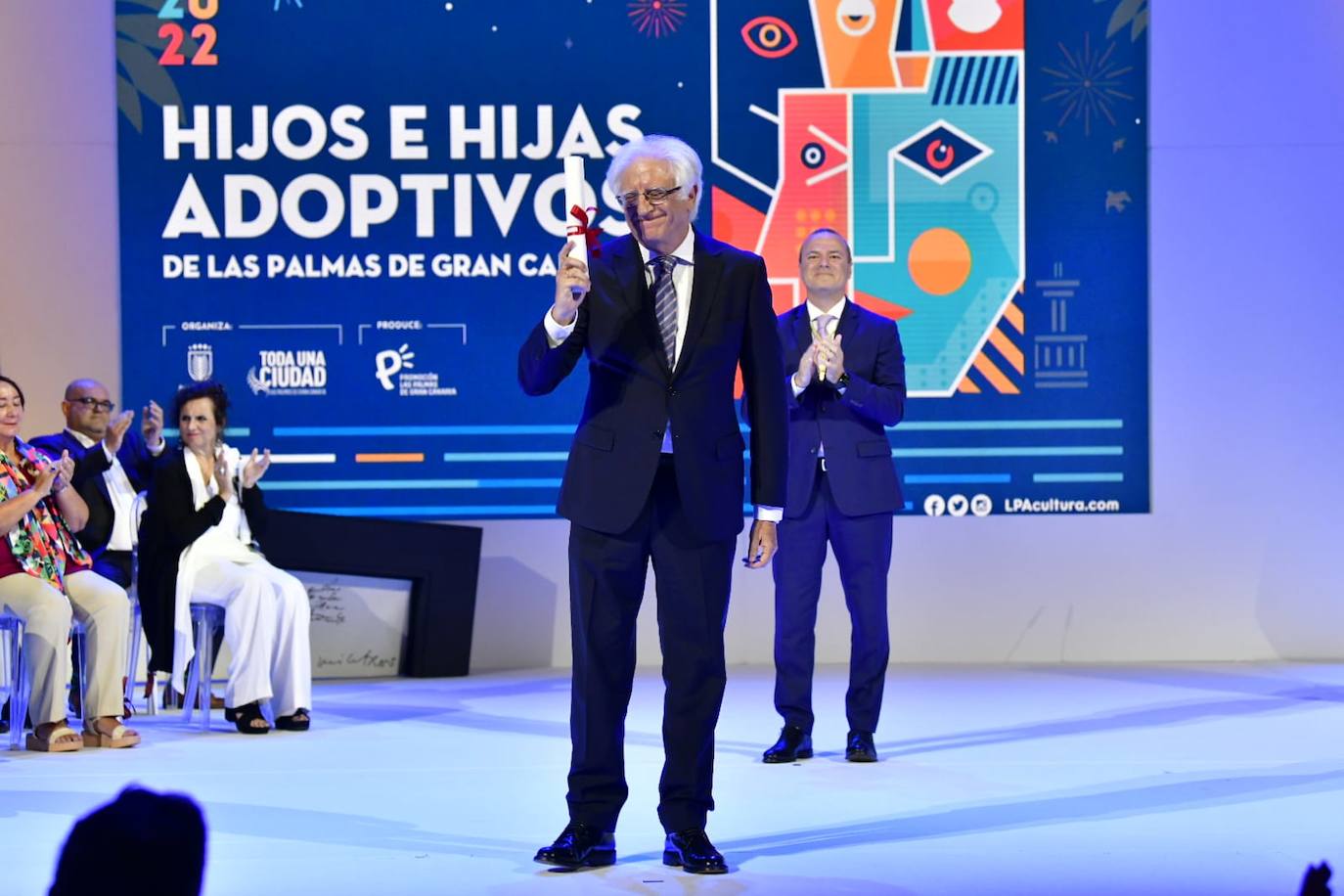 Fotos: La capital grancanaria destaca la labor de 23 personalidades e instituciones en su 544 aniversario