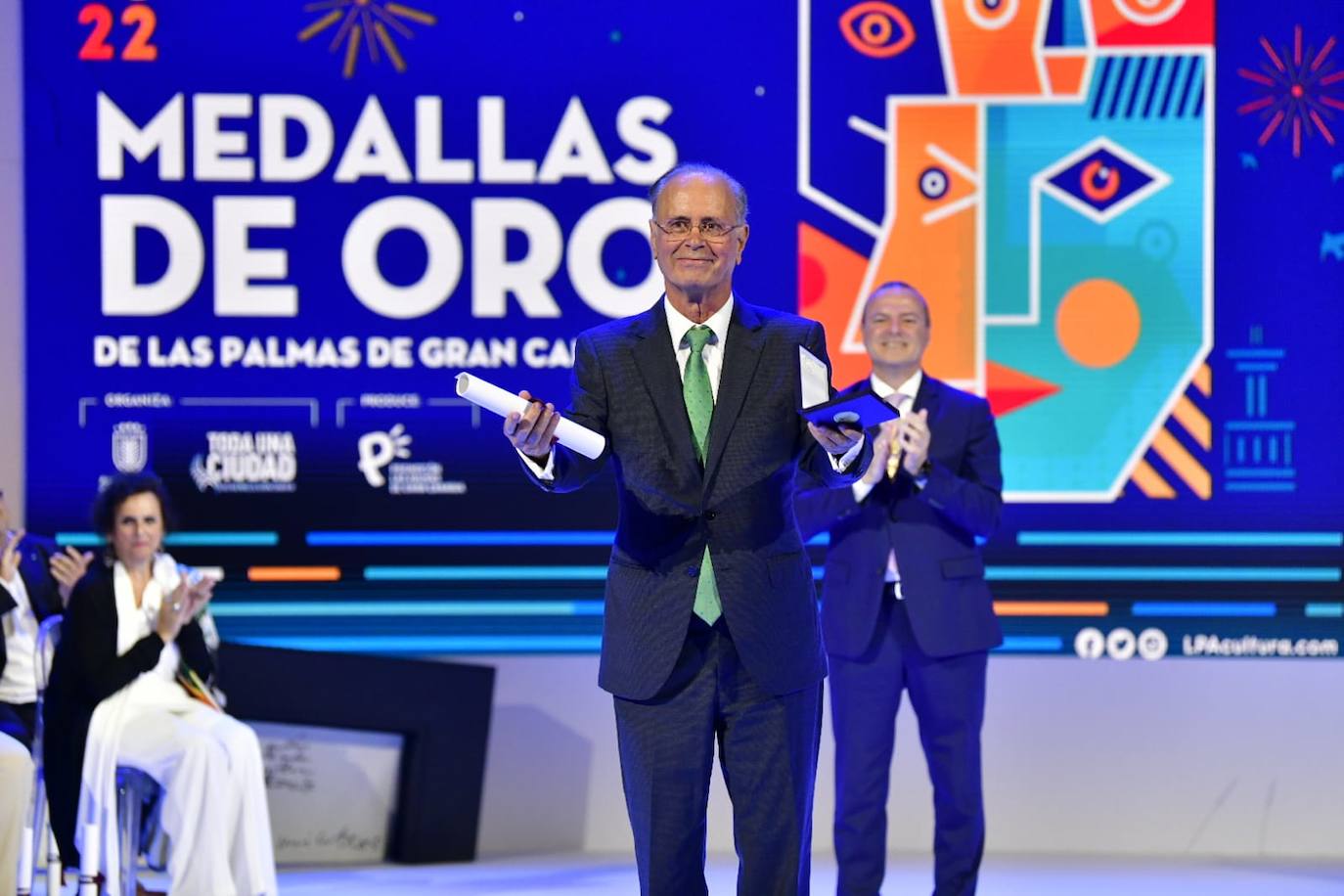 Fotos: La capital grancanaria destaca la labor de 23 personalidades e instituciones en su 544 aniversario