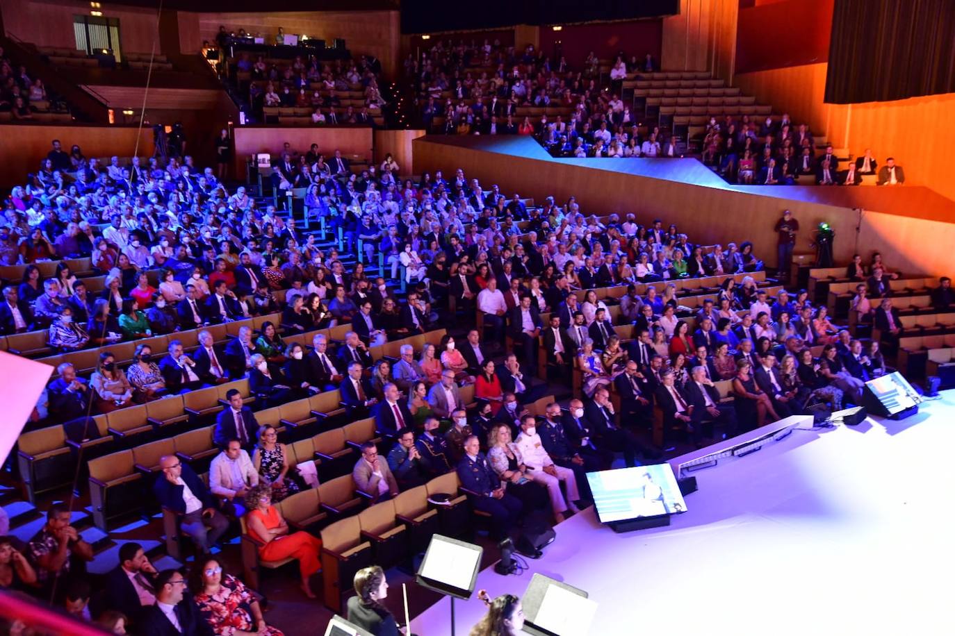 Fotos: La capital grancanaria destaca la labor de 23 personalidades e instituciones en su 544 aniversario